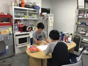 https://www.mbsys.me.kyoto-u.ac.jp/wp-content/uploads/2023/09/Studentroom2-1-scaled.jpg